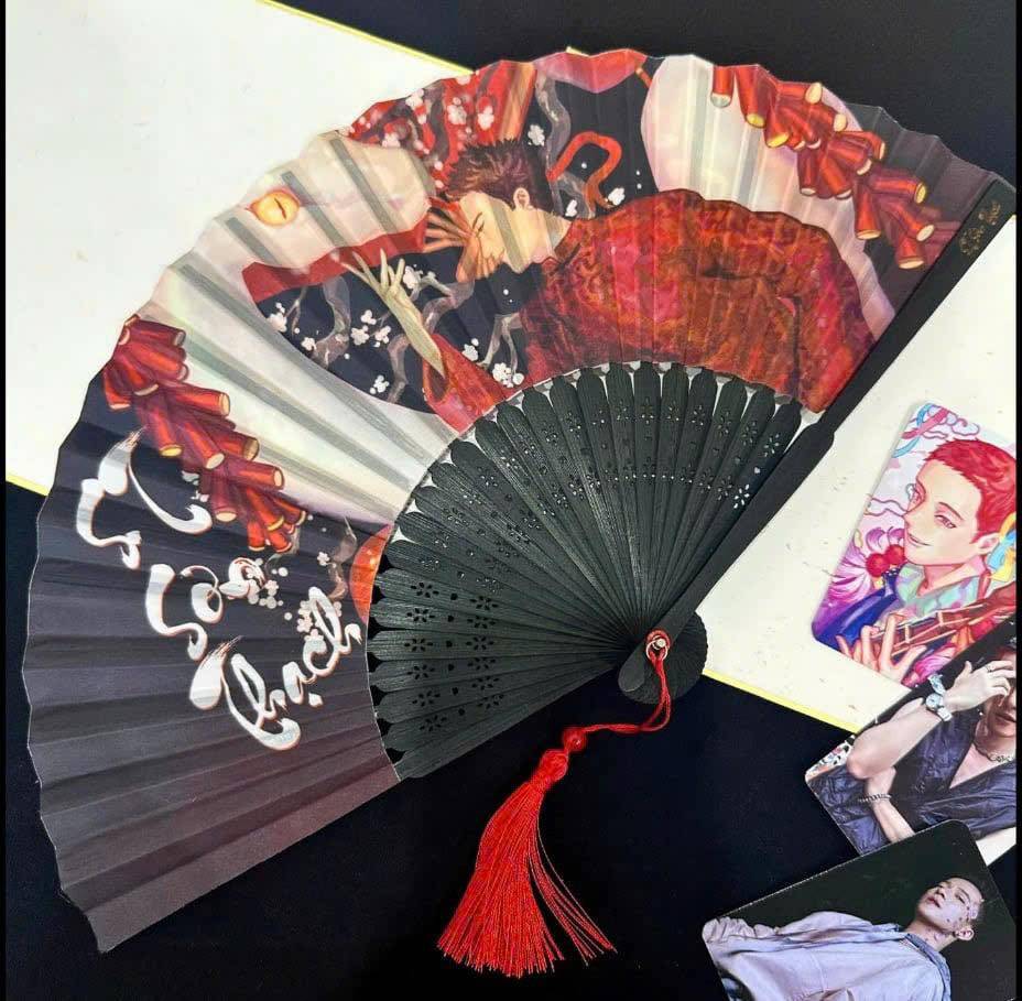 Custom Hand Painted Paper Fan Traditional Art for Elegant Lifestyle and Cultural Gifts