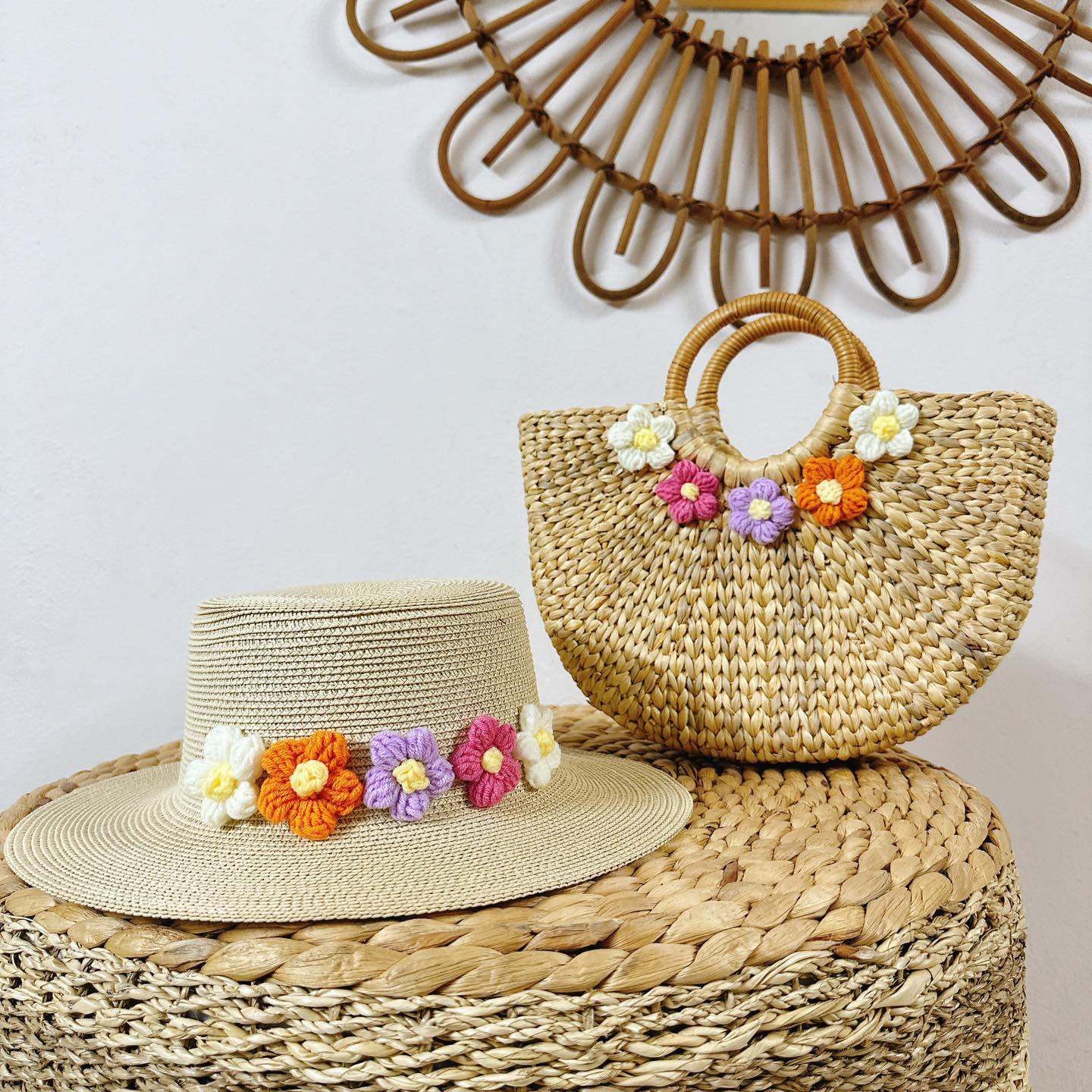 Beautiful Handwoven Water Hyacinth Handbag for Elegant Natural Fashion